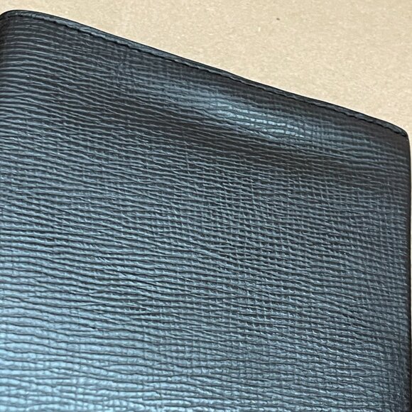 TUMI black leather bifold passport wallet Rfid protected slim profile travel - Picture 9 of 9